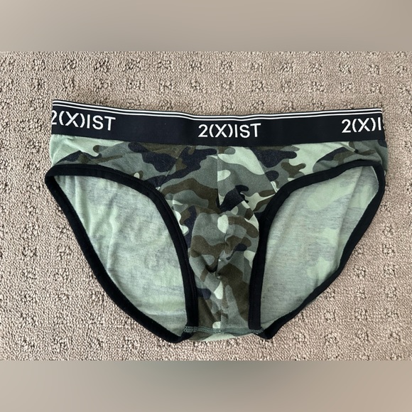 2xist men’s camo briefs - medium - Picture 1 of 3